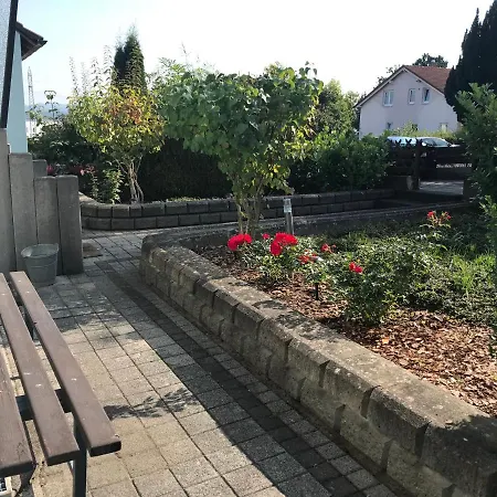 Von Paris * Petersberg (Hessen)