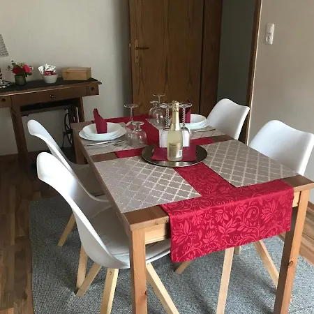 Von Paris アパート